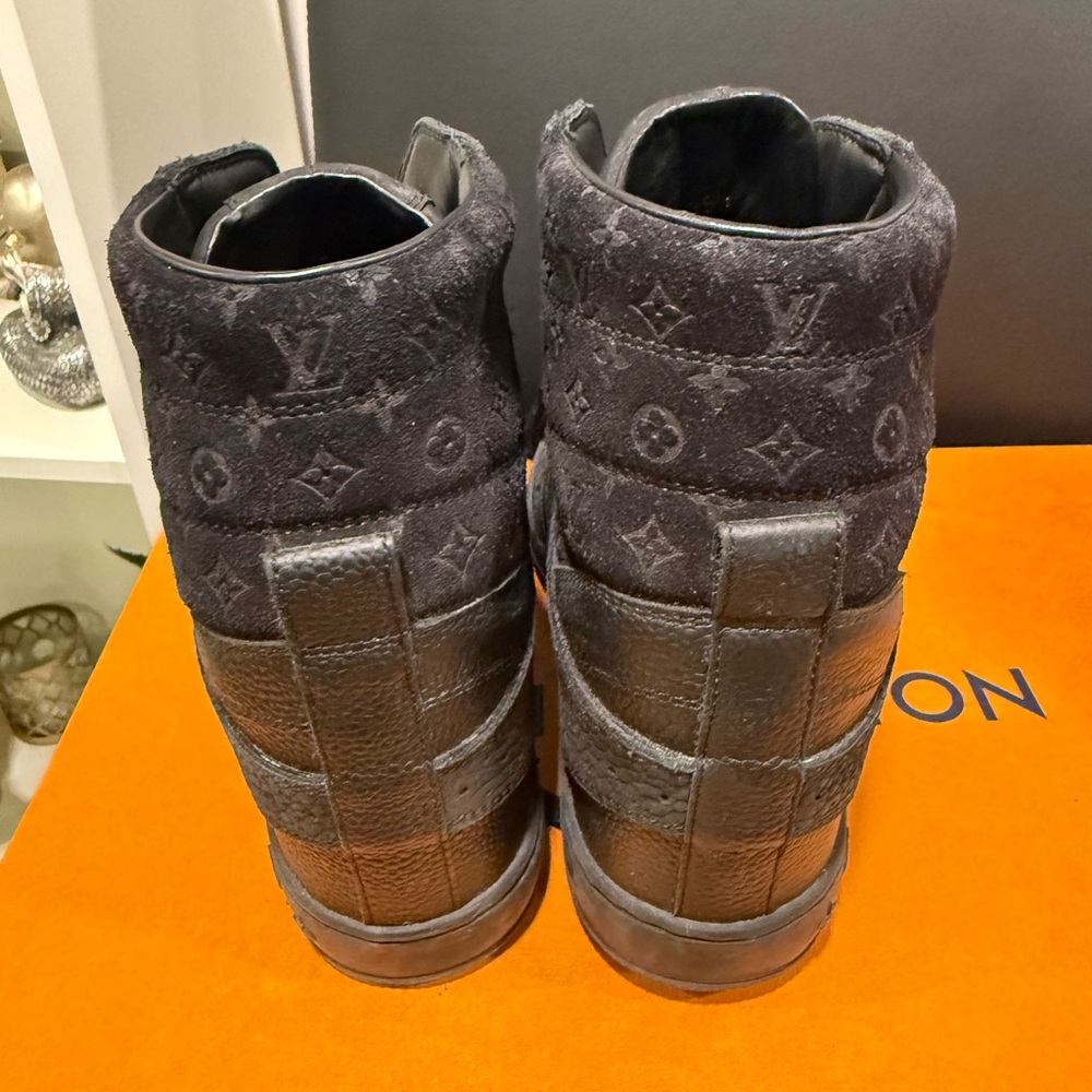 🔥24HR SALE🔥 Authentic Louis Vuitton WedgeBlack High-Top monogram Sneakers - Picture 3 of 13